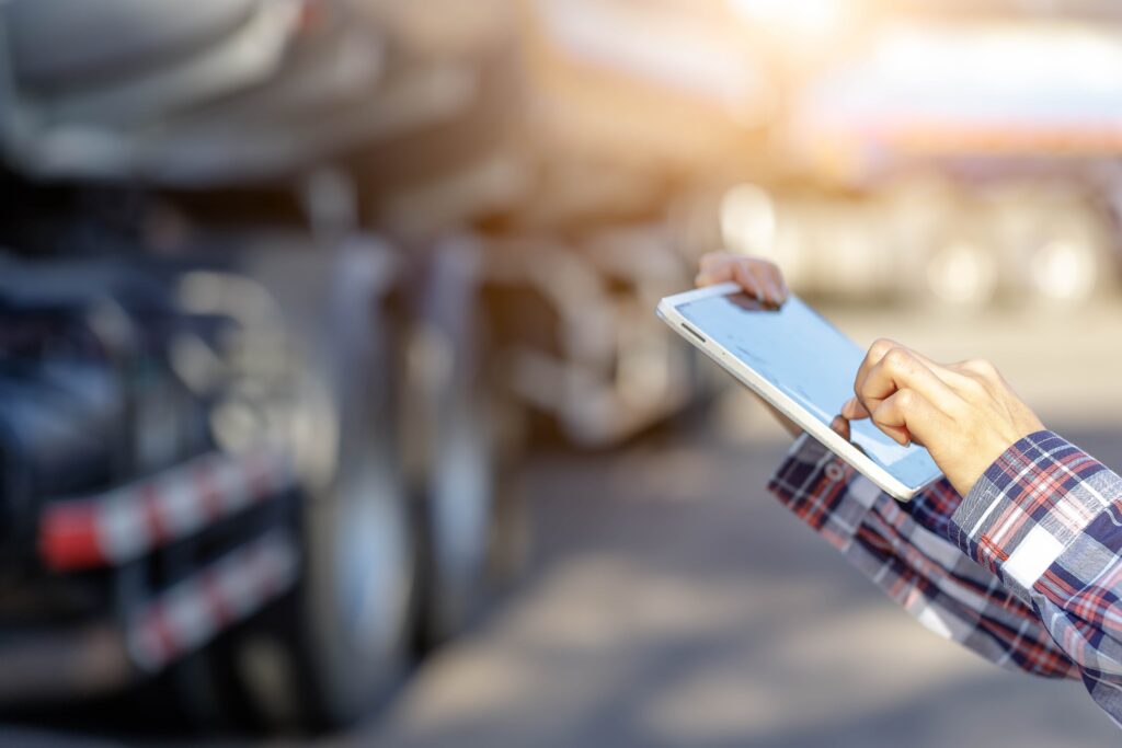 Electronic logging device records on a tablet in a truck cab
